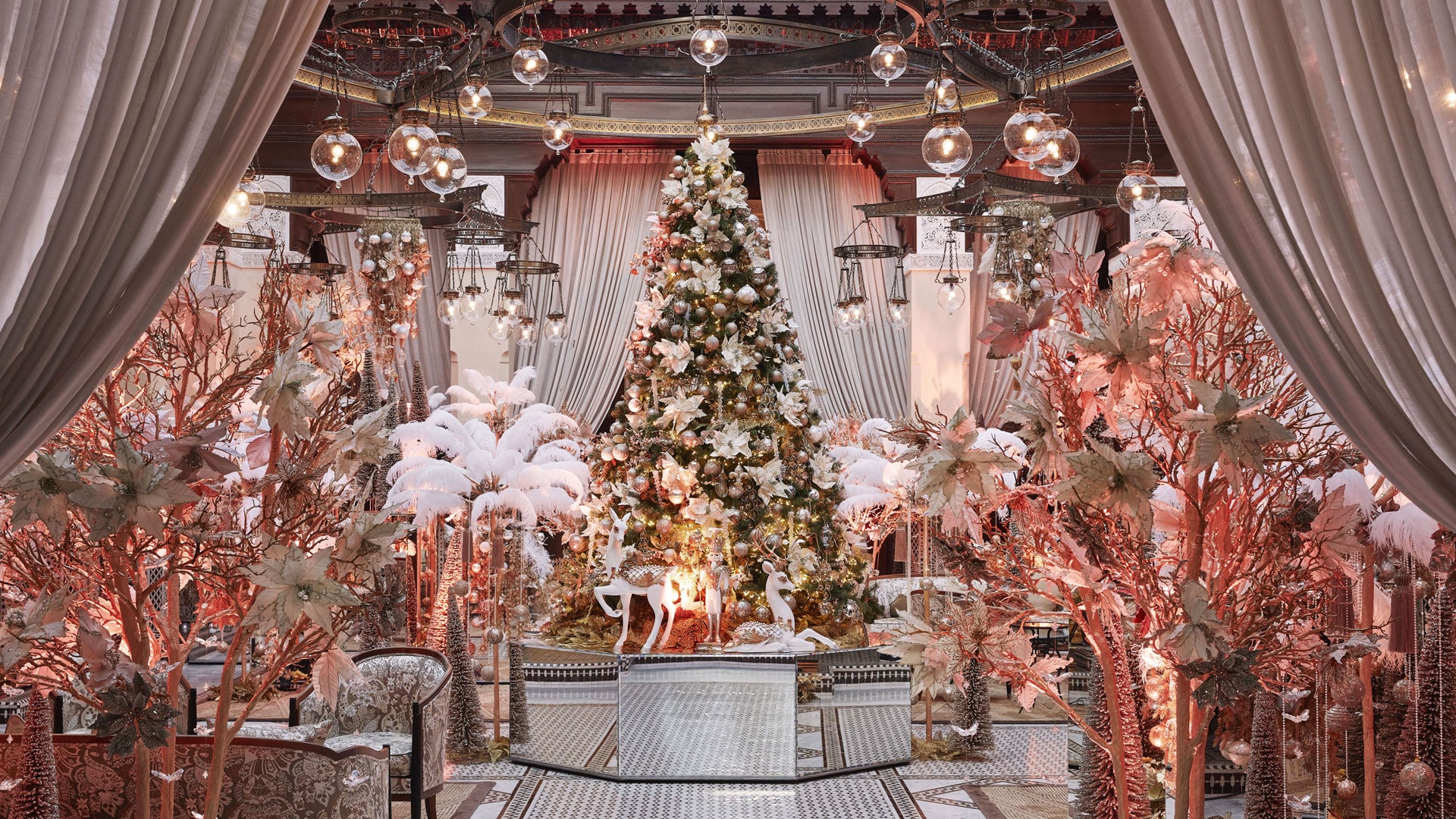 At the Royal Mansour Marrakech, the magic of the holiday season soars through the sky